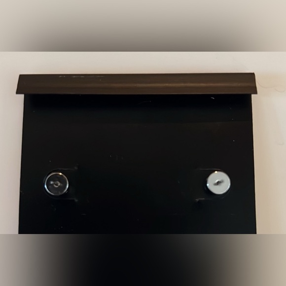 NWT Coach  Silver Signature C Stud Earrings in - Picture 2 of 2